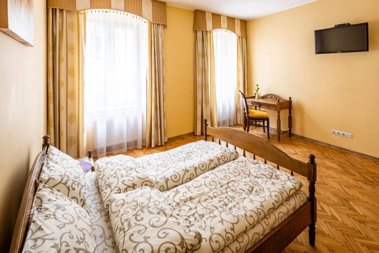 Apartment On Yana Zhizhky Lviv Exteriör bild