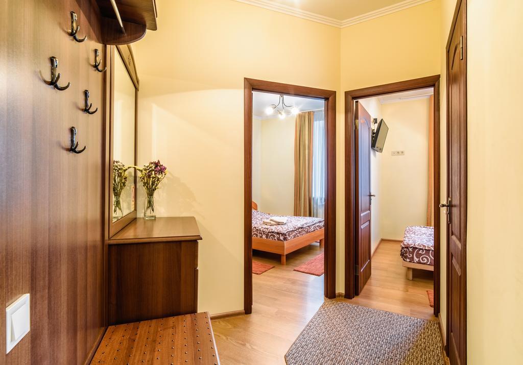 Apartment On Yana Zhizhky Lviv Exteriör bild